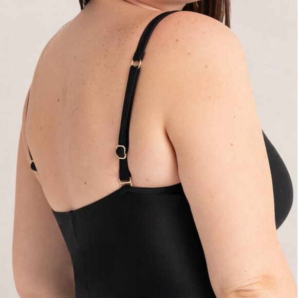 Shapermint Essentials Tie Belt One-Piece Swimsuit - Picture 4 of 4